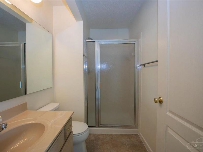 810 Southmeadow Circle, Unit 302, Cincinnati, OH 45231 Photo 25