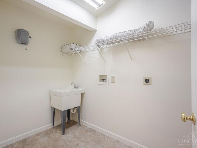 810 Southmeadow Circle, Unit 302, Cincinnati, OH 45231 Photo 30