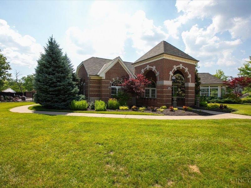 810 Southmeadow Circle, Unit 302, Cincinnati, OH 45231 Photo 31
