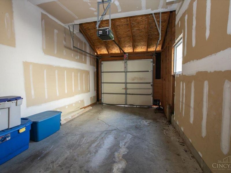 810 Southmeadow Circle, Unit 302, Cincinnati, OH 45231 Photo 33