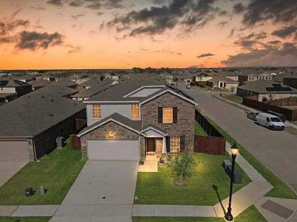 1245 Waggoner Drive , Aubrey, TX 76227