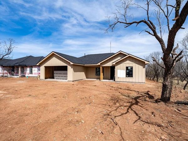 707 E Davenport , Stamford, TX 79553