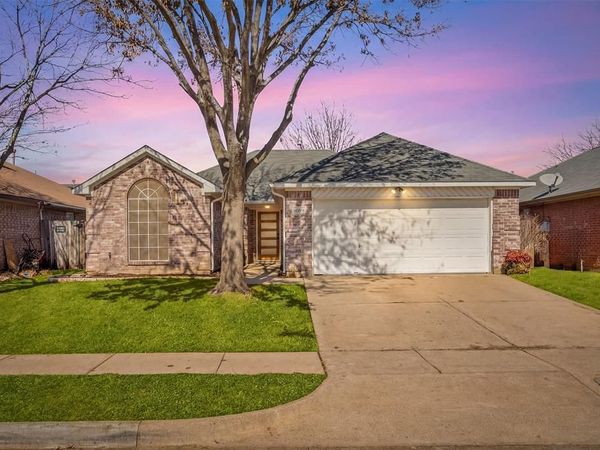 9089 Brushy Creek Trail , Fort Worth, TX 76118