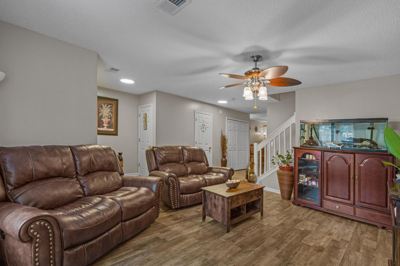 1044 Portico Loop  Photo 31