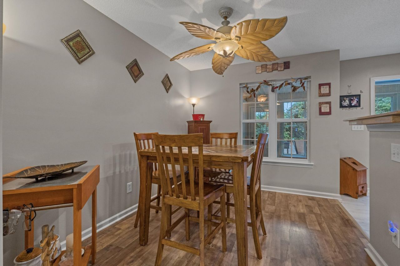 1044 Portico Loop  Photo 8