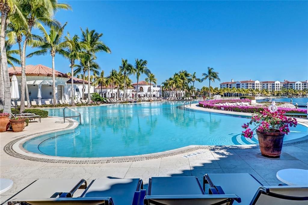 10000 Isola Way, Miromar Lakes, FL 33913 Photo