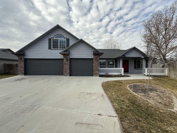 137 S Bryson Ct, Nampa, ID 83686