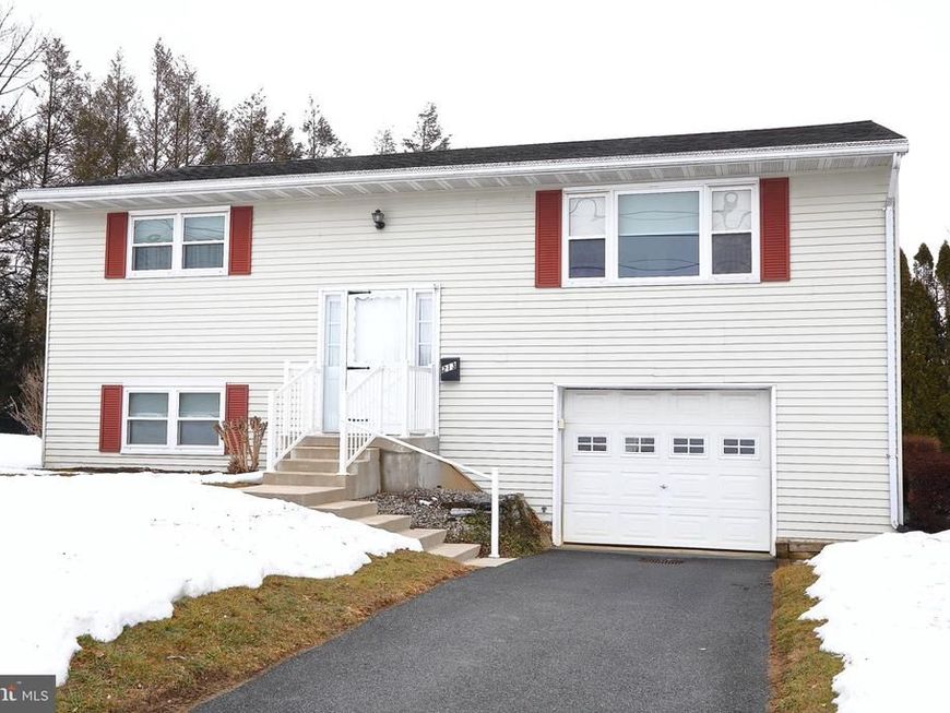 213 N Locust Street, Lititz, PA 17543 Main Photo