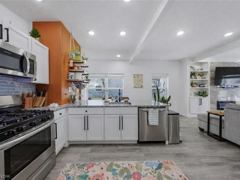 22711 Vera Street, Warrensville Heights, OH 44128 Photo 10