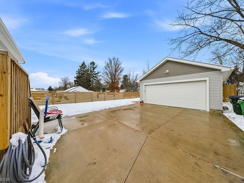 22711 Vera Street, Warrensville Heights, OH 44128 Photo 2