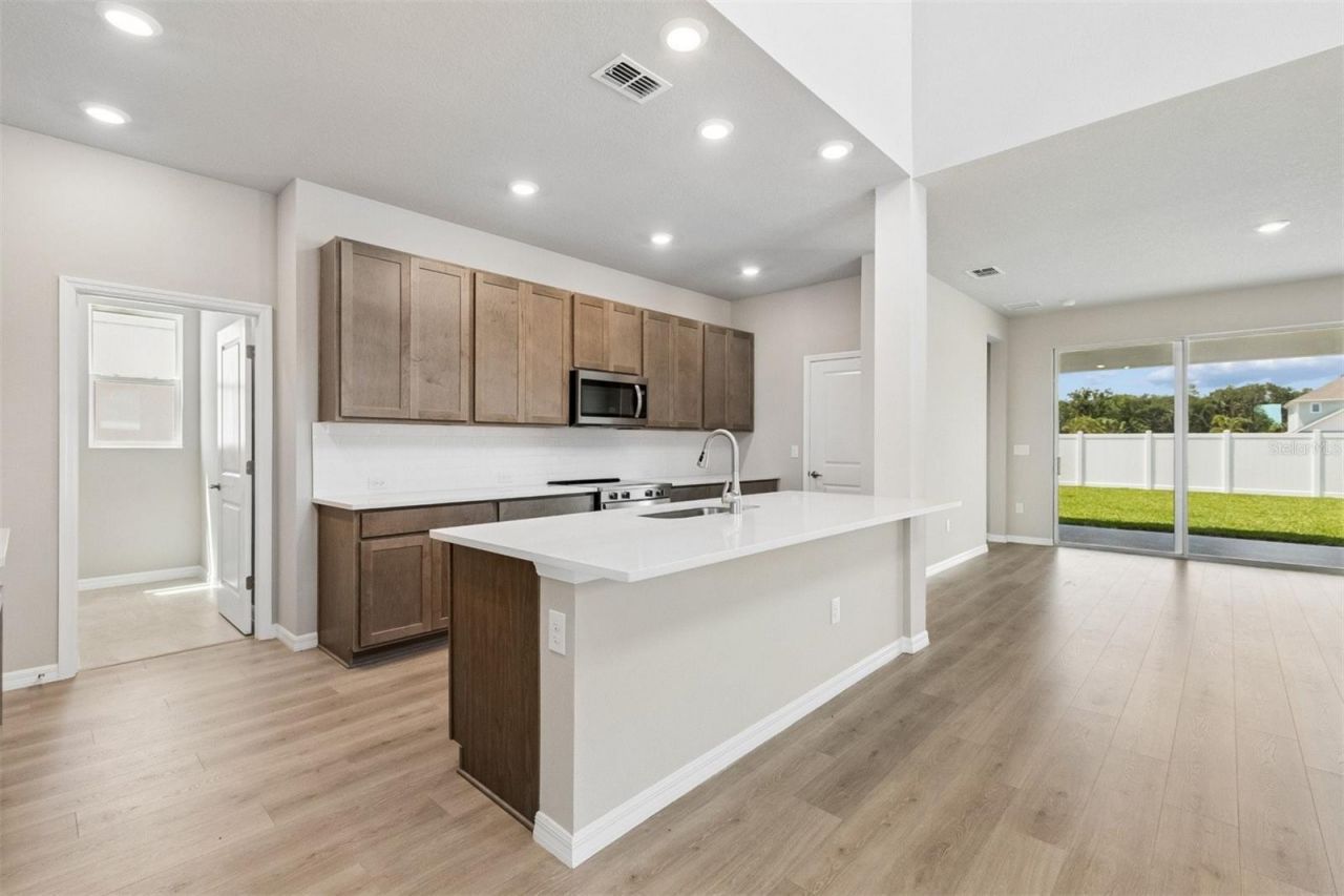618 Kingswood Court, Bradenton, FL 34212 Photo