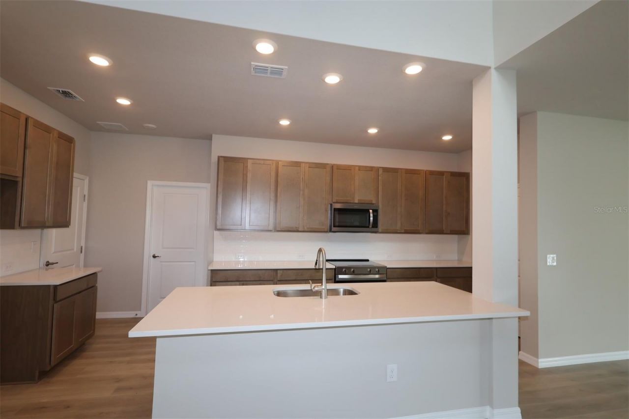 618 Kingswood Court, Bradenton, FL 34212 Photo