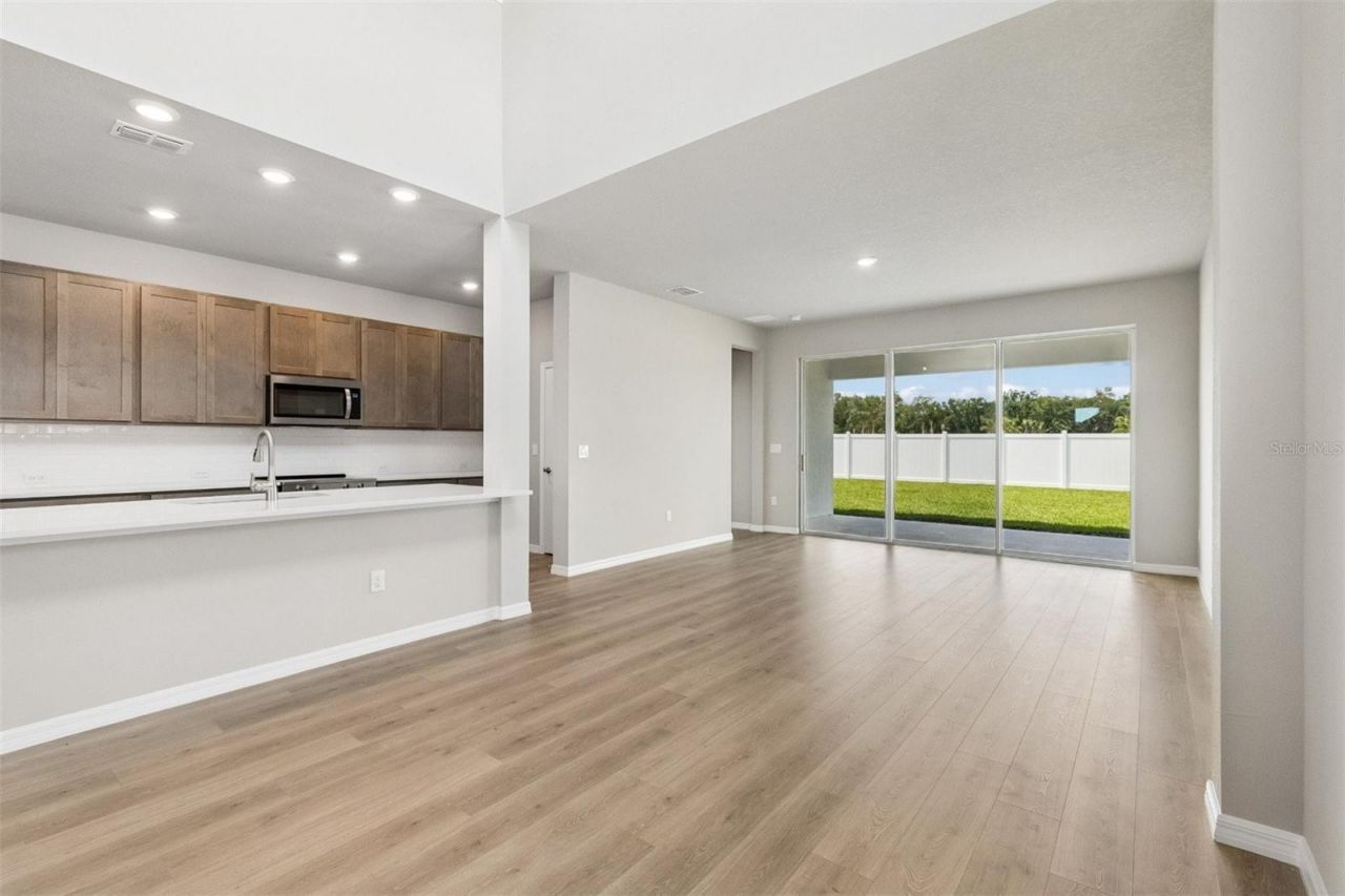618 Kingswood Court, Bradenton, FL 34212 Photo
