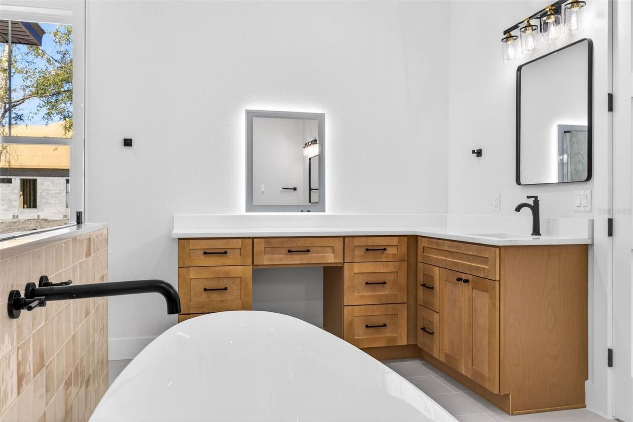 14823 Crimson Oaks Trail, Dade City, FL 33525 Photo