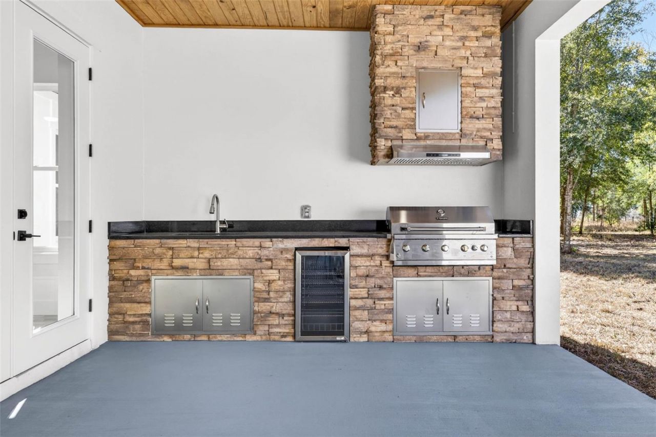 14823 Crimson Oaks Trail, Dade City, FL 33525 Photo