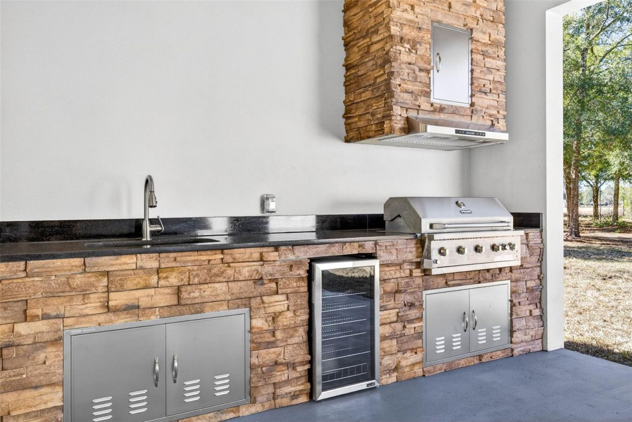 14823 Crimson Oaks Trail, Dade City, FL 33525 Photo