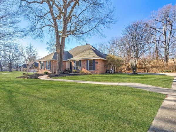 12017 Red Oak Drive , Fayetteville, AR 72704