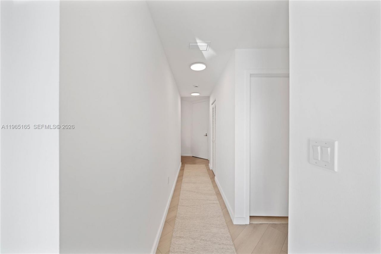 1111 SW 1st Ave, Unit 2114-N, Miami, FL 33130 Photo