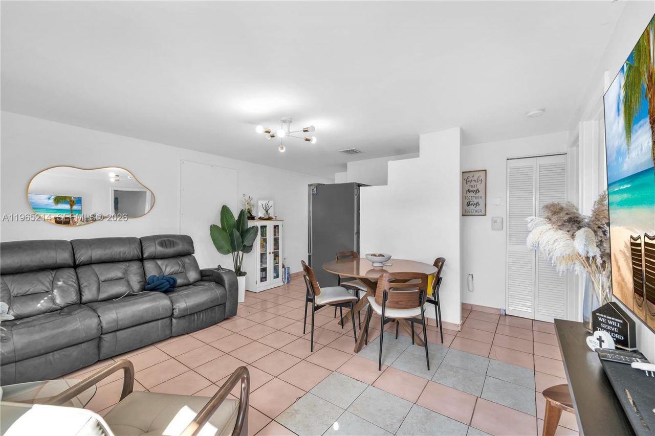 3235 SW 93rd Ct, Miami, FL 33165 Photo