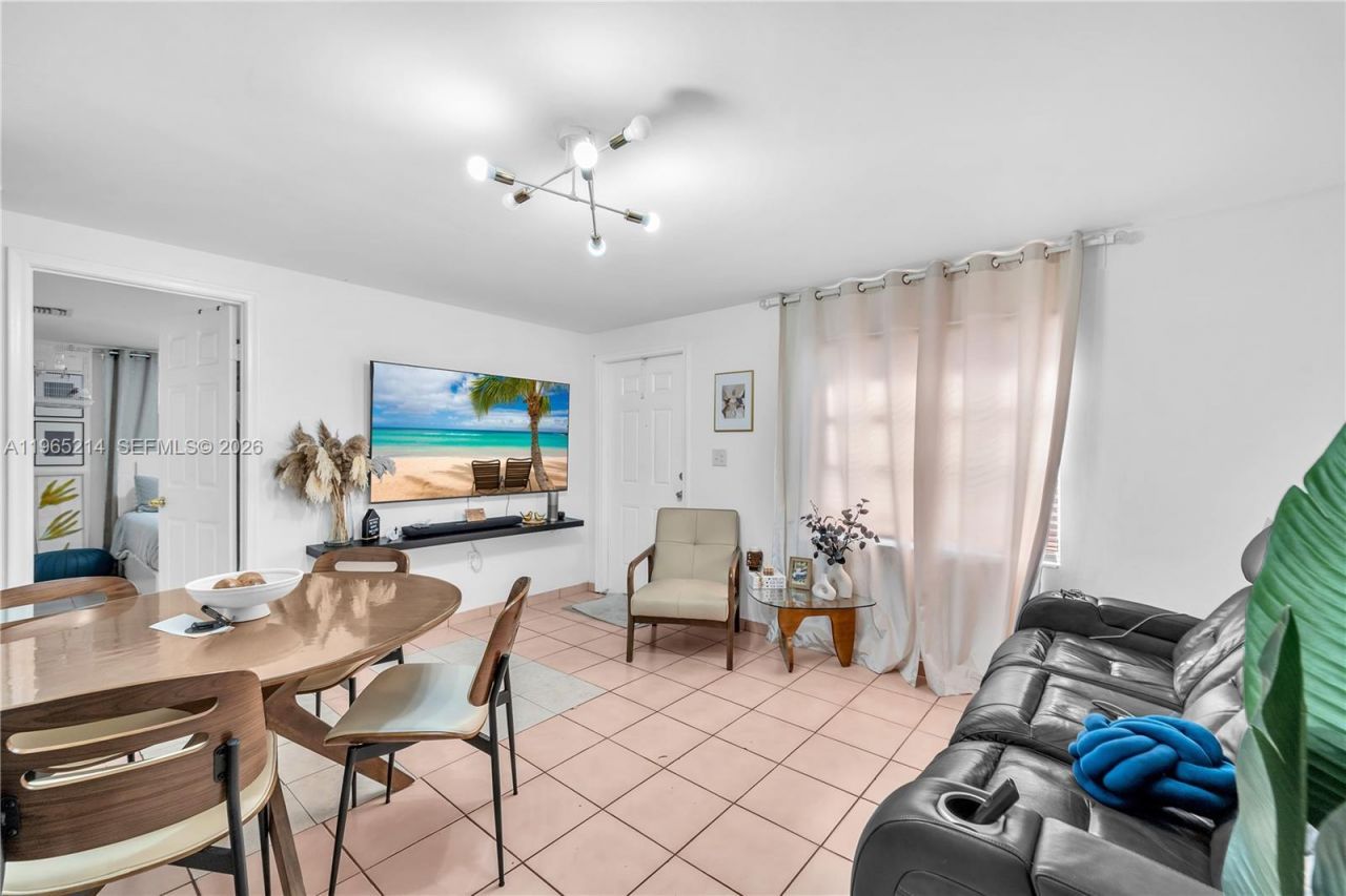 3235 SW 93rd Ct, Miami, FL 33165 Photo