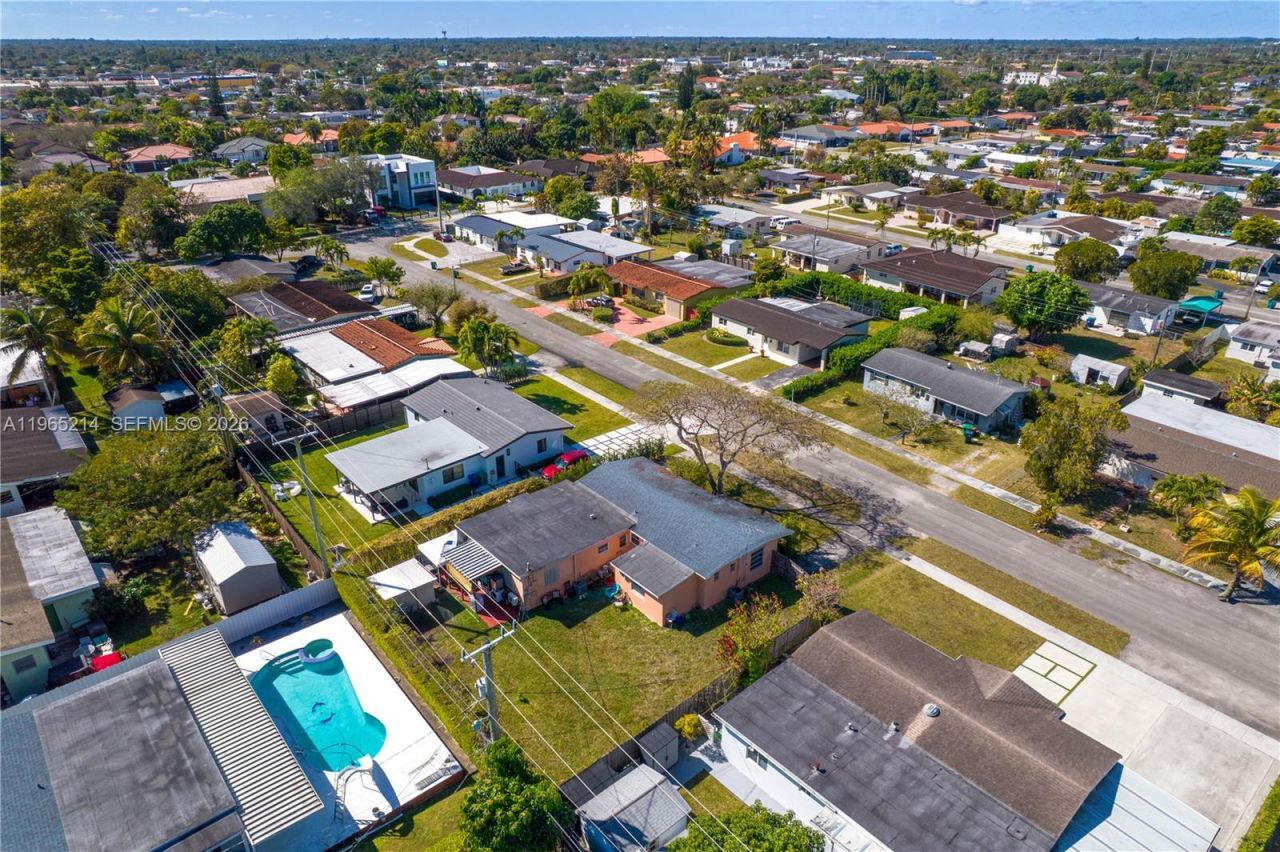 3235 SW 93rd Ct, Miami, FL 33165 Photo