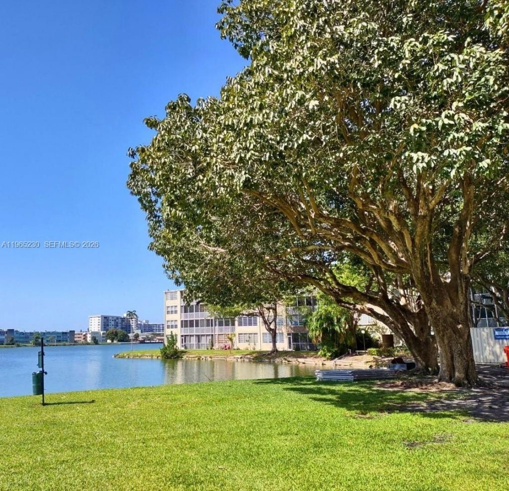 1690 NE 191st St , Unit 315-1, Miami, FL 33179 Photo