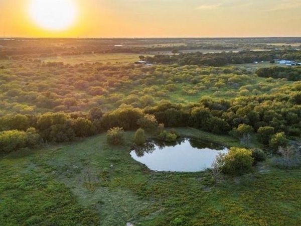 L11 Elm Branch , Elm Mott, TX 76640