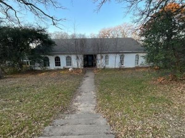 4106 Hollow Oak Drive, Euless, TX 76040