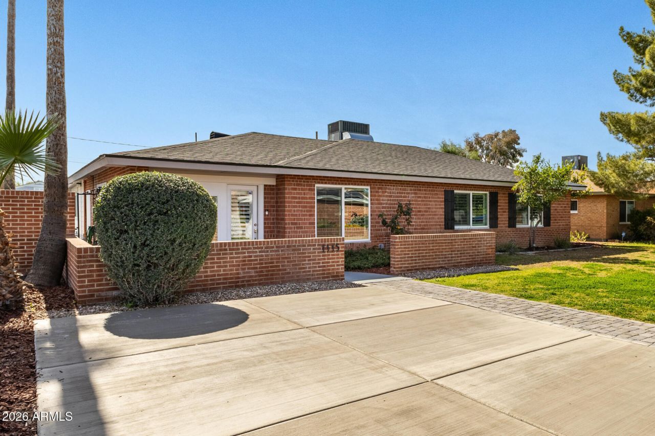 1115 W San Miguel Avenue, Phoenix, AZ 85013 Main Photo