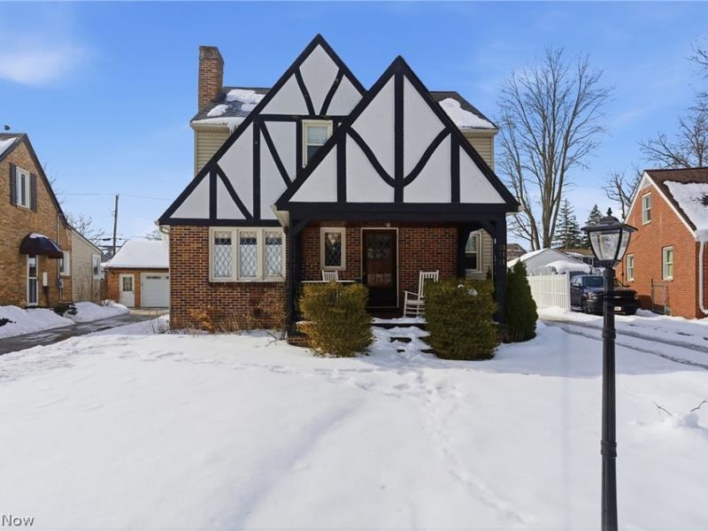 211 W Bridge Street, Berea, OH 44017 Photo 1