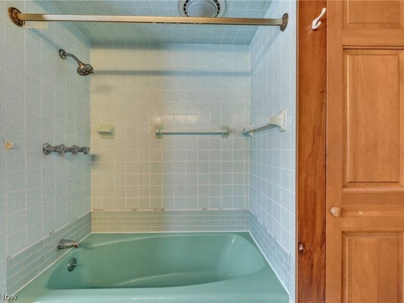 22791 Harms Road, Euclid, OH 44143 Photo 18