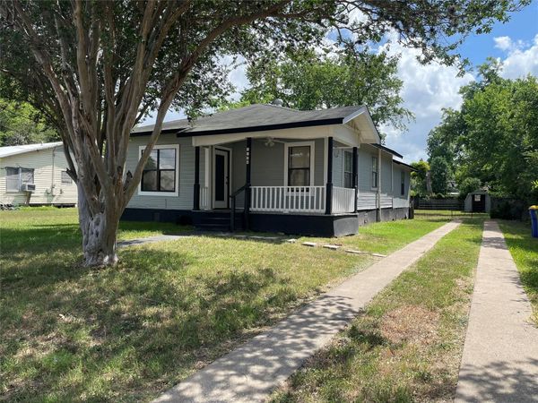 1120 Saint Paul ST, Gonzales, TX 78629