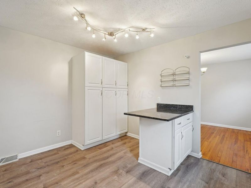 5644 Linworth Road, Columbus, OH 43235 Photo 13