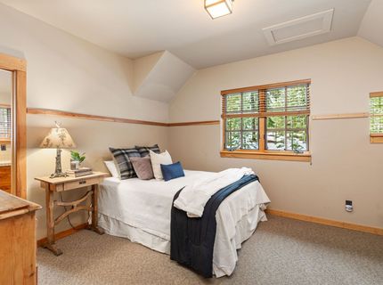 100 Bob Watson, Truckee, CA 96161 Photo