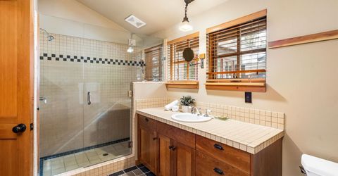 100 Bob Watson, Truckee, CA 96161 Photo