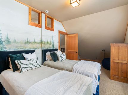 100 Bob Watson, Truckee, CA 96161 Photo