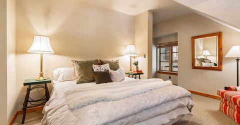 100 Bob Watson, Truckee, CA 96161 Photo