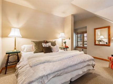100 Bob Watson, Truckee, CA 96161 Photo