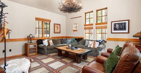 100 Bob Watson, Truckee, CA 96161 Photo
