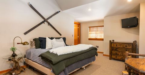 100 Bob Watson, Truckee, CA 96161 Photo