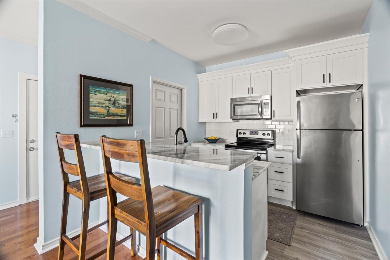 130 River Landing Drive Photo 6