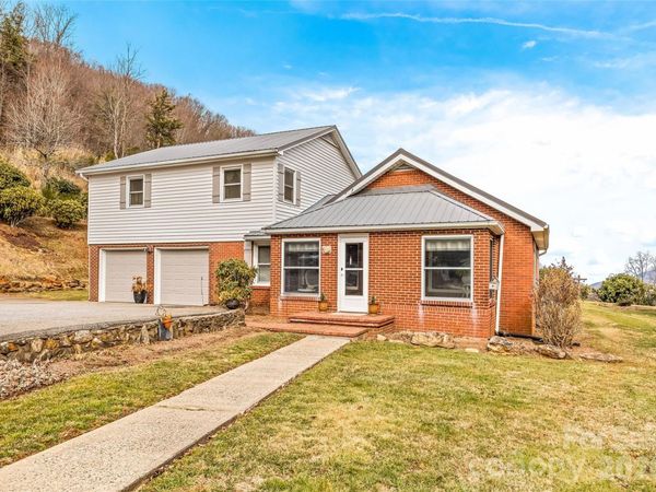 15 Whitted Road, Canton, NC 28716