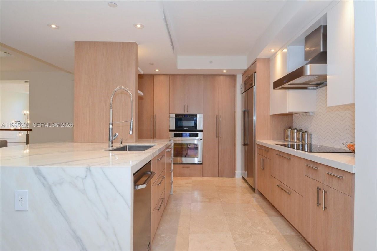 145 Jefferson Ave, Unit 419, Miami Beach, FL 33139 Photo