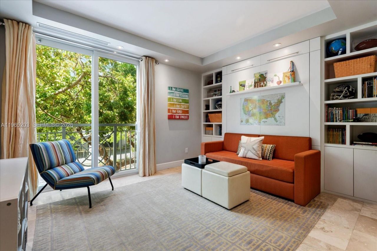 145 Jefferson Ave, Unit 419, Miami Beach, FL 33139 Photo