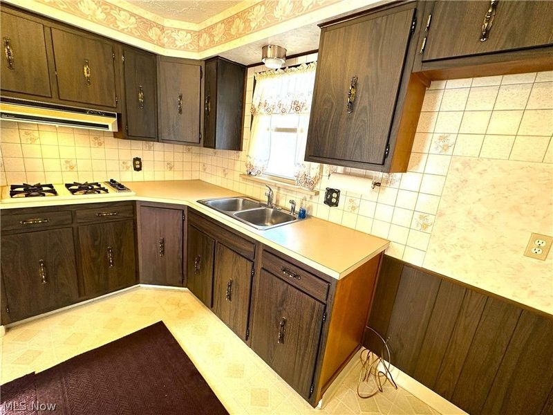 38345 Aurora Road, Solon, OH 44139 Photo 3