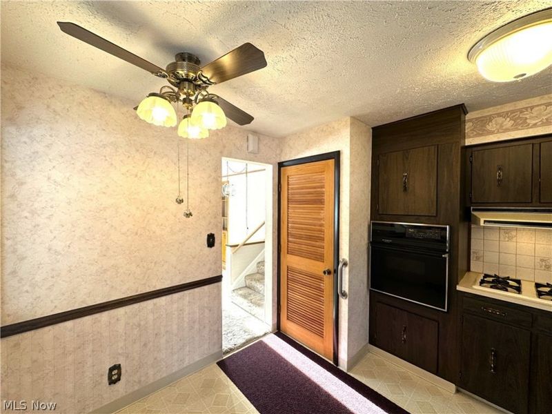 38345 Aurora Road, Solon, OH 44139 Photo 4