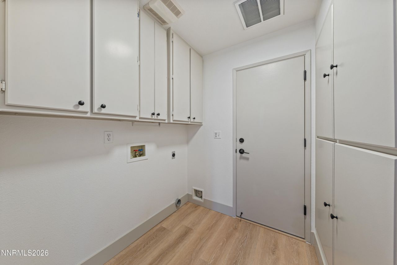 8651 Beechcraft Drive, Reno, NV 89506 Photo