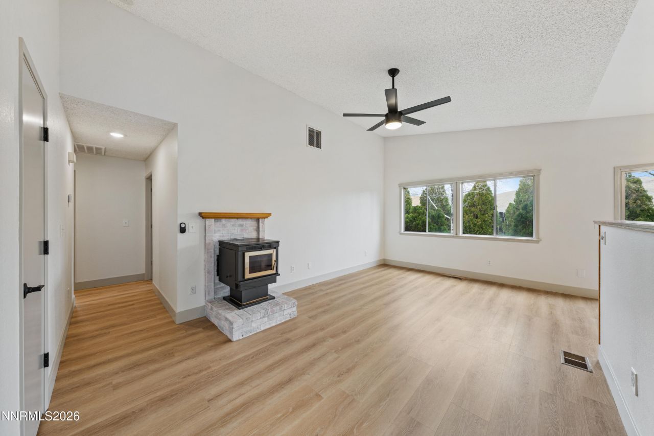 8651 Beechcraft Drive, Reno, NV 89506 Photo