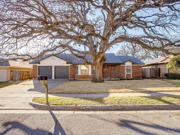 2421 Meadow View, Bedford, TX 76021