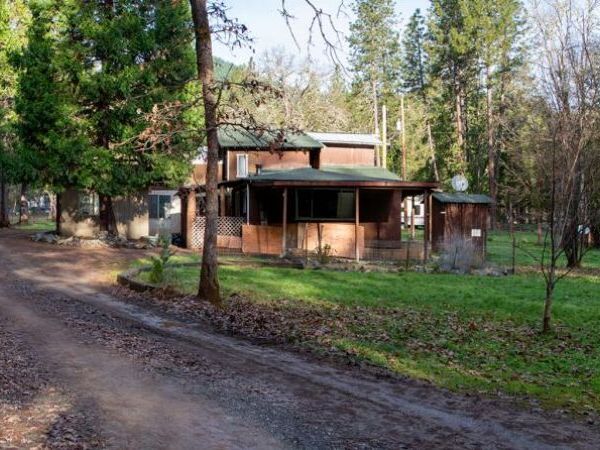 4015 Pleasant Creek Road, Rogue River, OR 97537